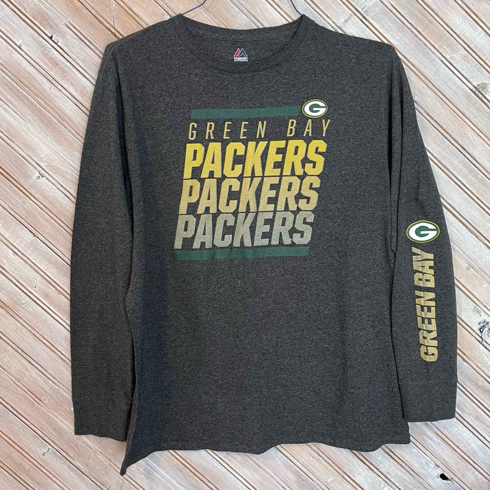 Green Bay Packers NFL Majestic Apparel long sleeve graphic logo fan wear shirt